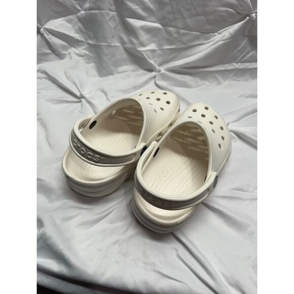 Croc Sandals, size 4 KIDS, 6 Womens - White - Picture 3 of 5